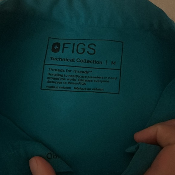 Figs Technical Collection scrub top - Picture 2 of 2